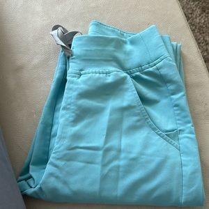 Figs teal custom color set.